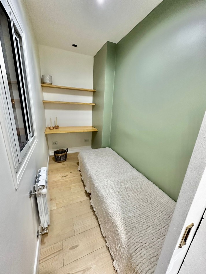 Venta 2 amb a la calle. Balcon  Colon 2048