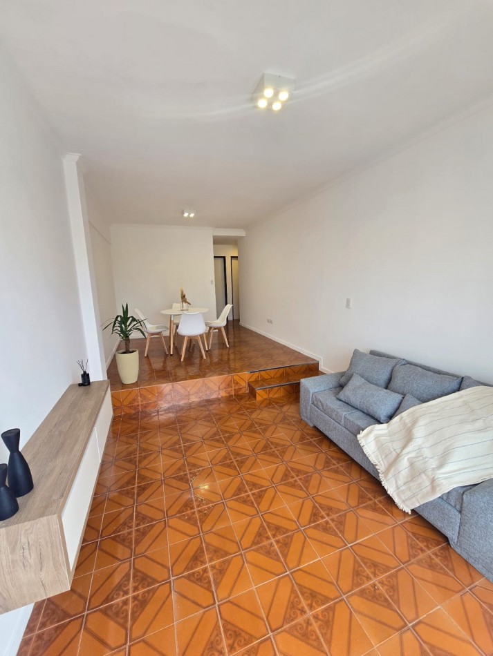 2 amb balcon y cochera Independencia 1449