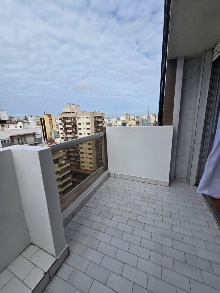 2 amb balcon y cochera Independencia 1449