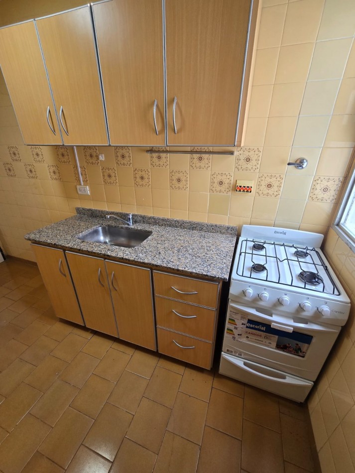 2 amb balcon y cochera Independencia 1449