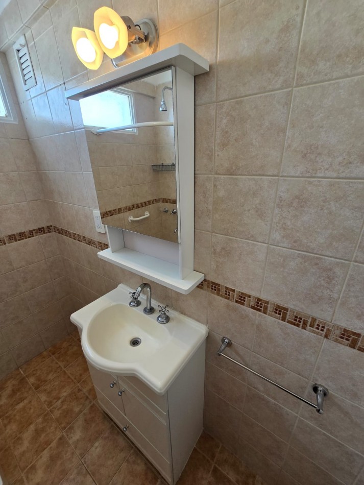 2 amb balcon y cochera Independencia 1449