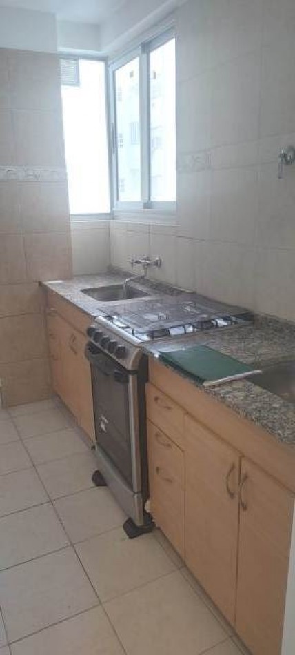 2 am a la calle con balcon y dependencia Belgrano 2350