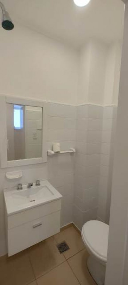 2 am a la calle con balcon y dependencia Belgrano 2350