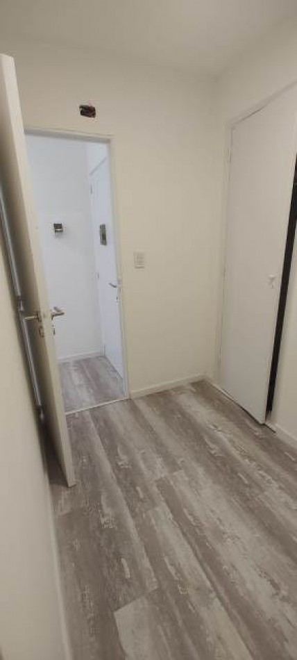 2 am a la calle con balcon y dependencia Belgrano 2350