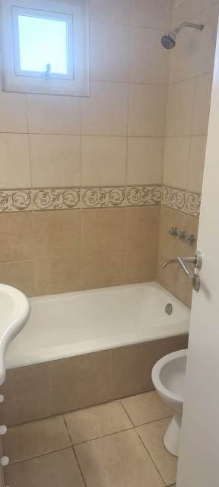 2 am a la calle con balcon y dependencia Belgrano 2350