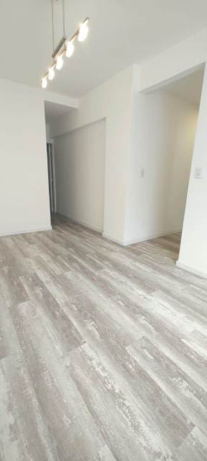 2 am a la calle con balcon y dependencia Belgrano 2350