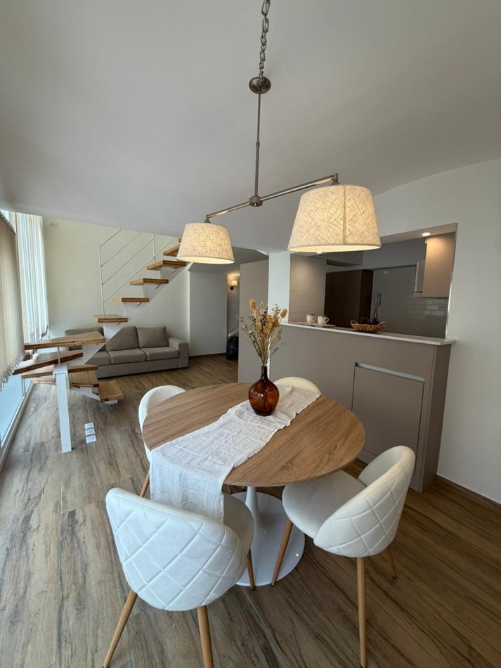 Dto 3 amb en dos plantas San Luis 1830