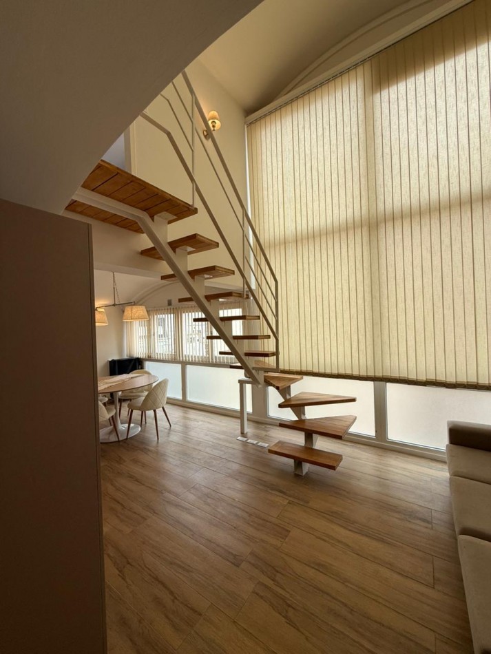 Dto 3 amb en dos plantas San Luis 1830