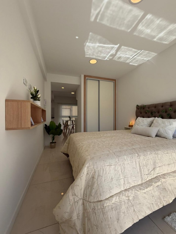 Amb y medio con balcon Bolivar 2672