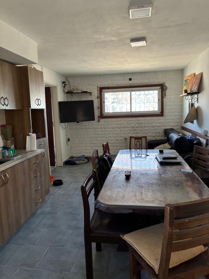 Chalet con local en San Jose. España y Quintana