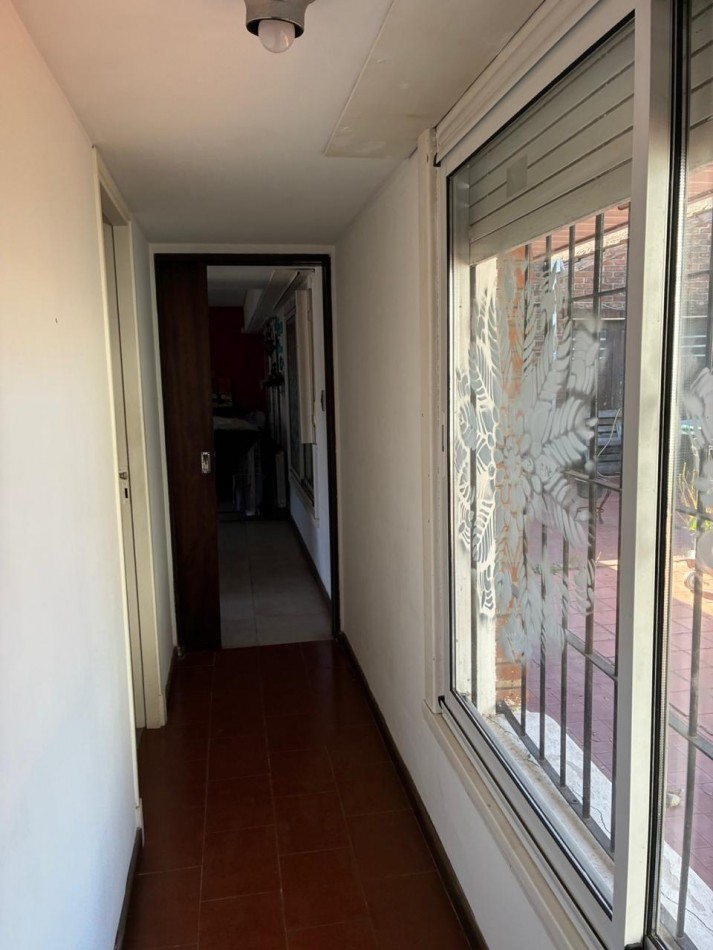 Chalet con local en San Jose. España y Quintana
